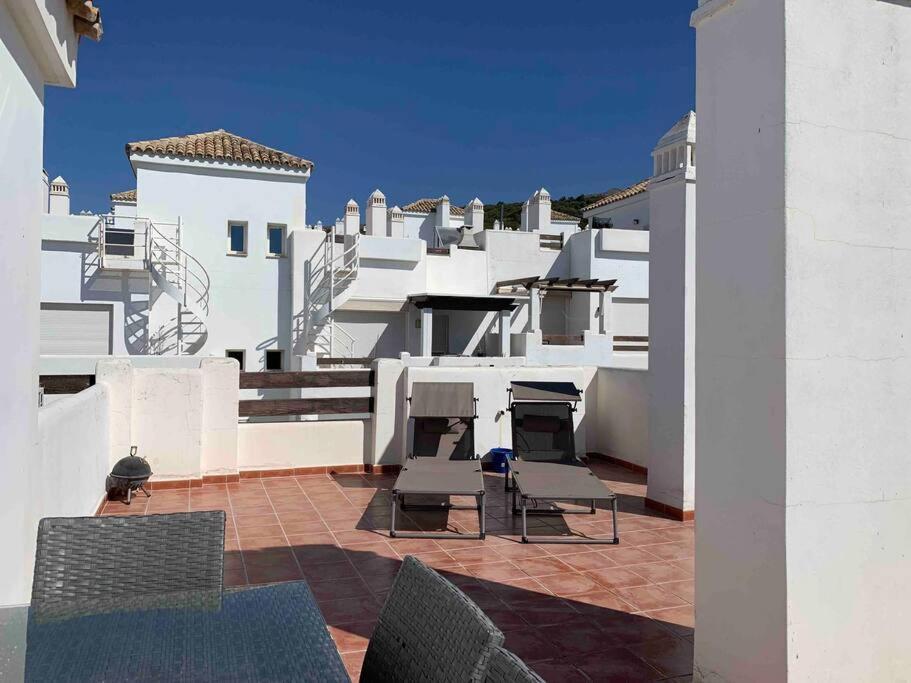 Penthouse Seaview And Golf Valle Romano Estepona Kültér fotó